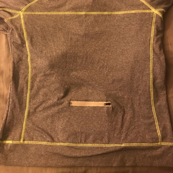 Victoria’s Secret pullover! - Picture 4 of 4